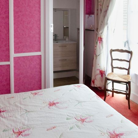 A L'Abri Des Vents Bed & Breakfast Saint-Jean-le-Thomas Exterior photo